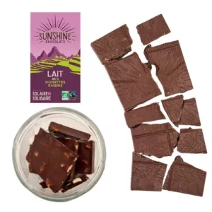 Carrés de chocolat lait noisettes raisins