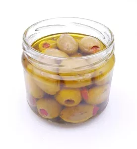 Olives vertes farcies aux poivrons